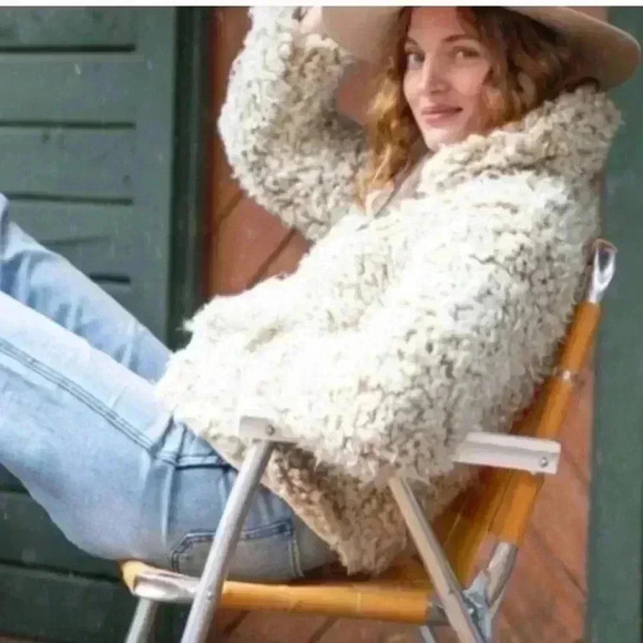 Anthropologie “Brenna” Faux Fur “Teddy” Short Coat In Cream Extra Small EUC! - Picture 6 of 16